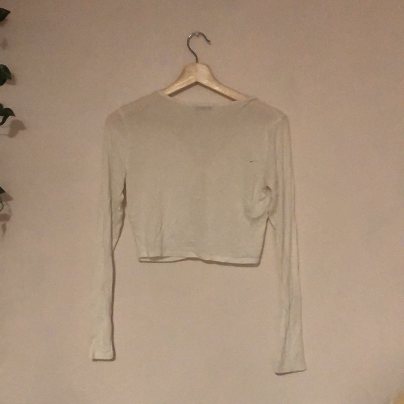 M white long sleeve top - Picture 2 of 3